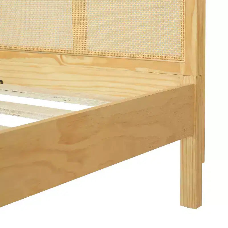 Christopher Knight Home Callahan Modernes Boho-Holz-Plattformbettgestell mit Rattan-Kopfteil
