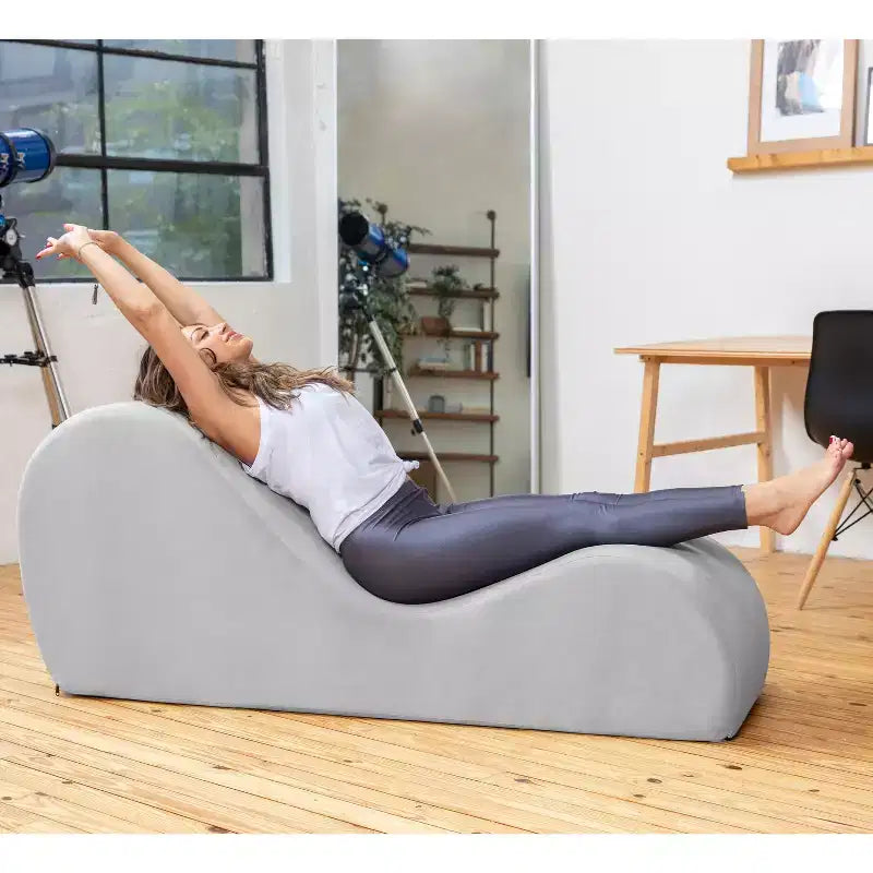 Avana Sleek Yoga-Chaiselongue – hergestellt in den USA – ideal zum Dehnen, Entspannen, Trainieren und mehr, 60T x 18B x 26H Zoll, Hellgrau