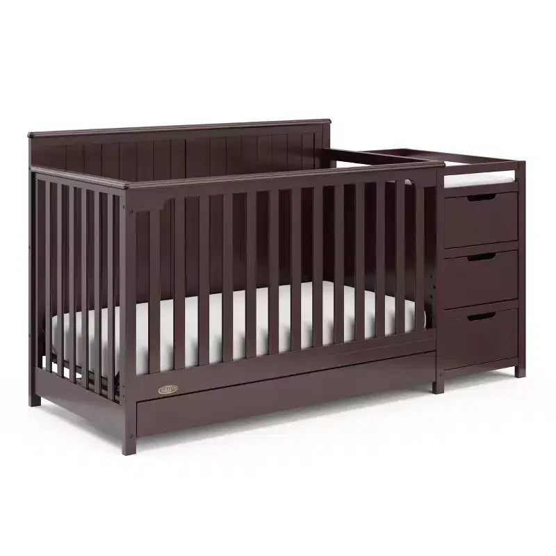 5-in-1 umbaubares Babybett und Wickeltisch mit Schublade