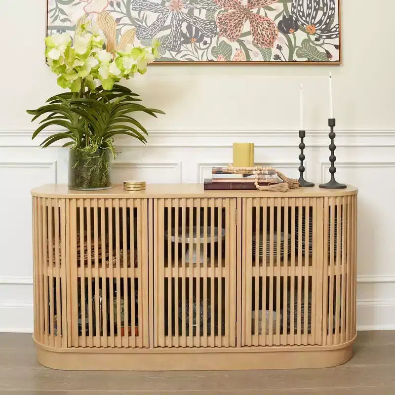 Plank+Beam Contour Massivholz-Sideboard mit 3 Türen, 150 cm TV-Lowboard für Wohnzimmer