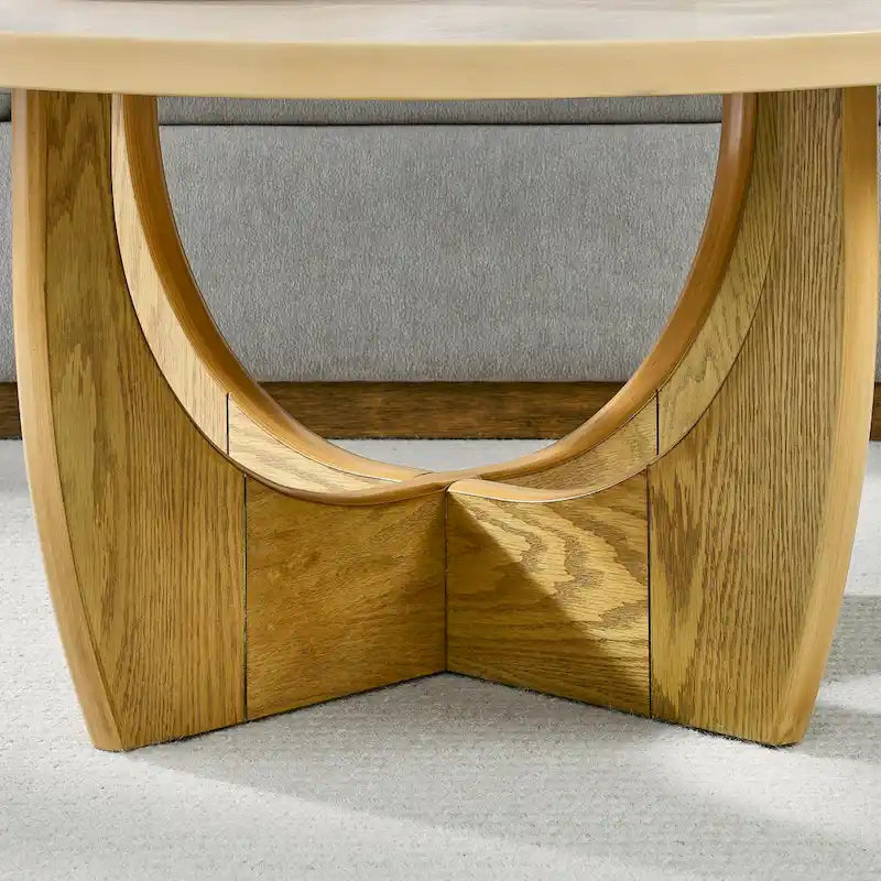 36 Hölzerner runder Couchtisch