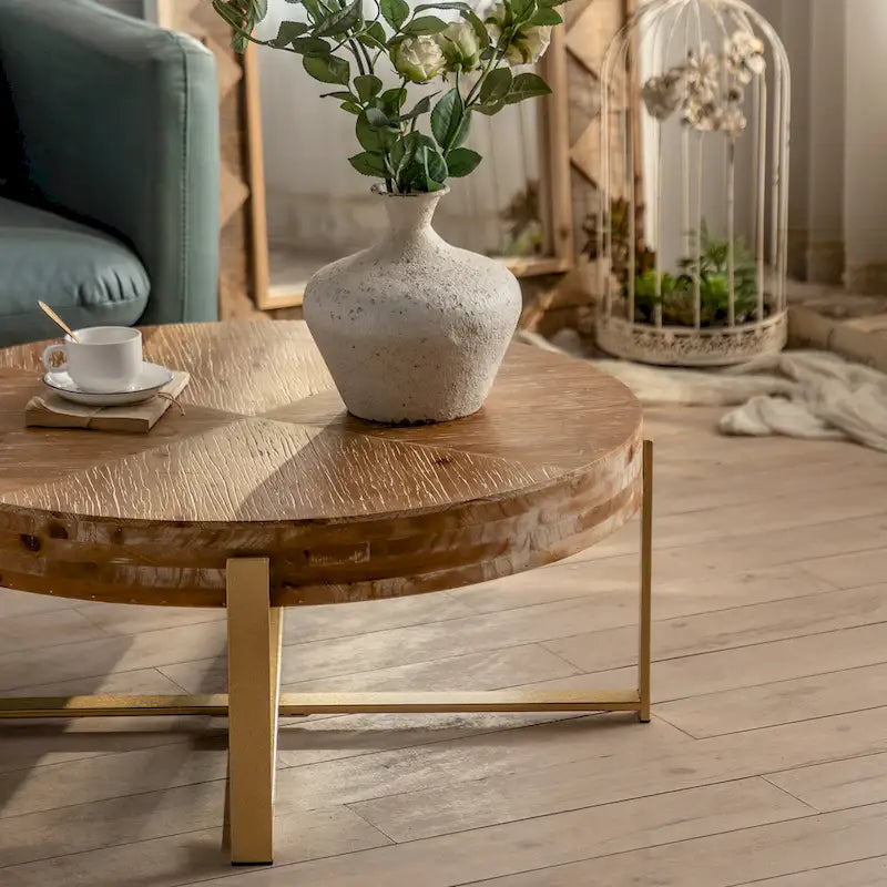 Moderner runder Retro-Couchtisch mit Fichtenholzplatte, goldenem Kreuzgestell, für das Wohnzimmer