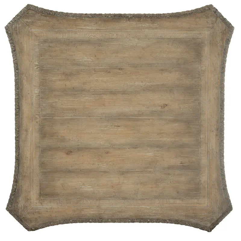 Hooker Furniture Castella 50 breite europäische Landhausmöbel im Antik-Look