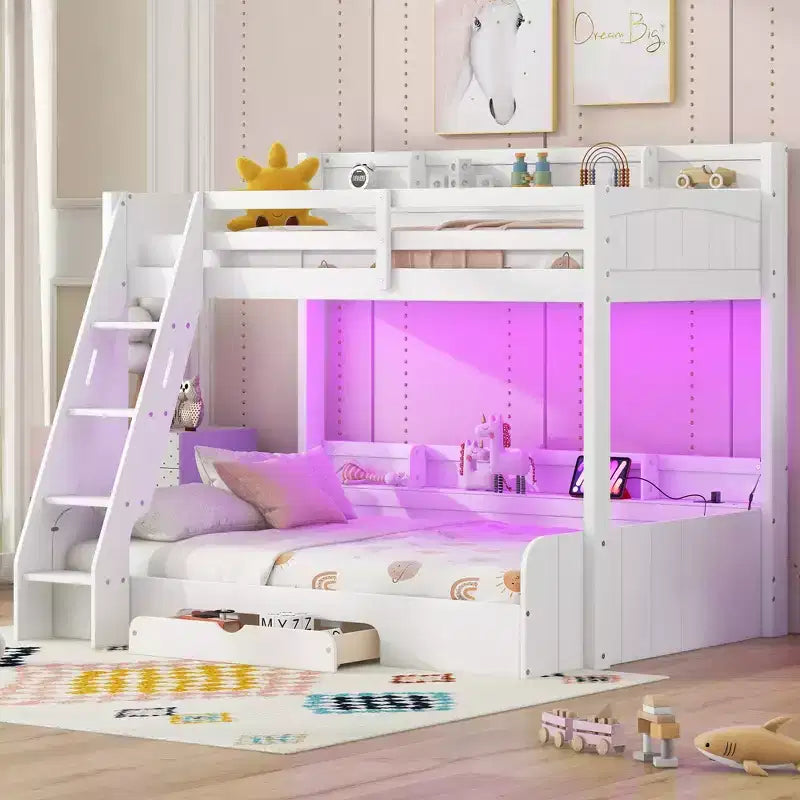 Etagenbett für Geschwister (oben: Twin, unten: Full) mit Stauraum, LED-Beleuchtung und Ladestation, Holzetagenbett mit seitlichen Regalen für Kinder & Jugendliche