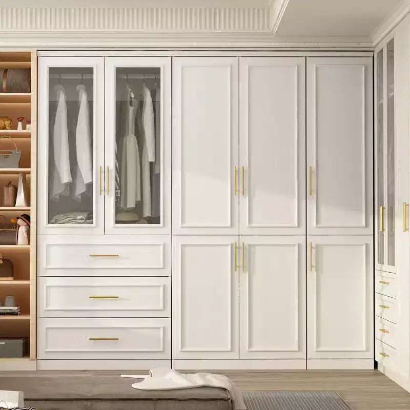 Famapy Luxe Weißer modularer Kleiderschrank mit goldener Hardware: Kassettentüren + gemischtes Türdesign Eleganter maßgeschneiderter Kleiderschrank für Schlafzimmer