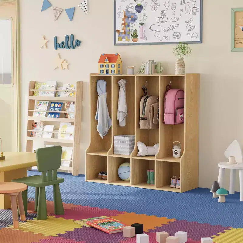 Braun/Weißes Garderobenfach mit 4 Abschnitten und 8 Haken, für Kinder