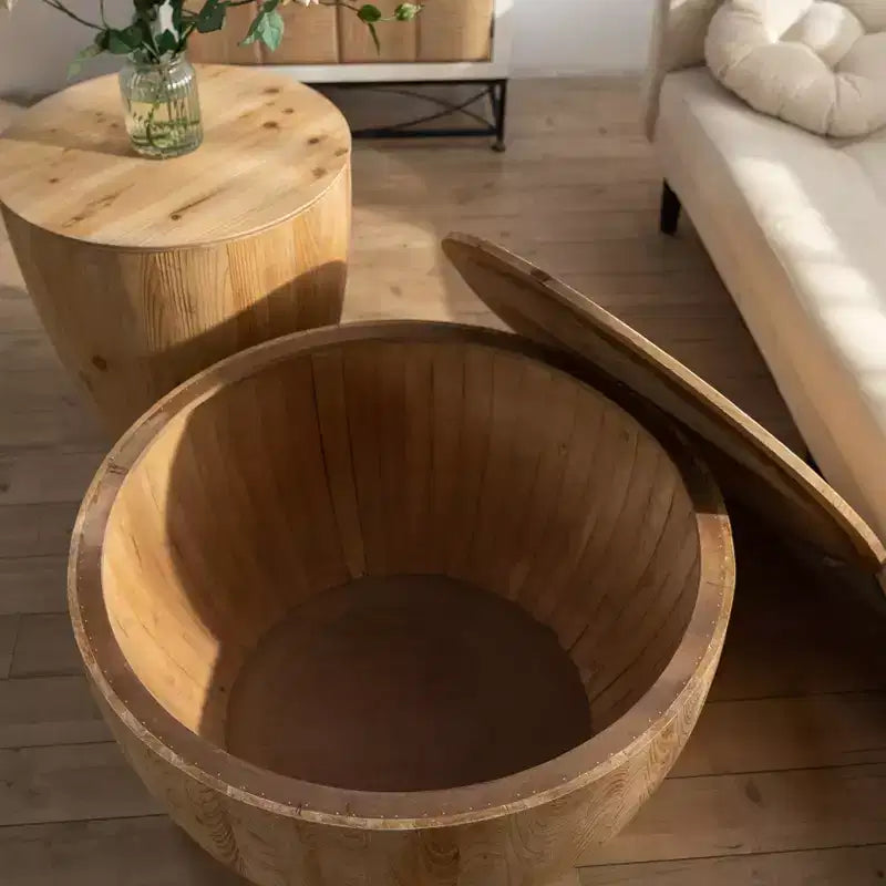 Runder Aufbewahrungs-Couchtisch im Retro-Stil aus Holz, geeignet für Wohnzimmer, Esszimmer oder Büro.