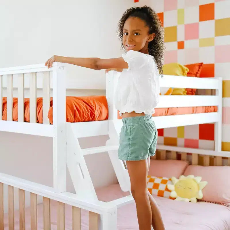 Max & Lily Etagenbett, Twin über Full, mit Ausziehbett, Massivholz Etagenbetten im skandinavischen Stil für Kinder