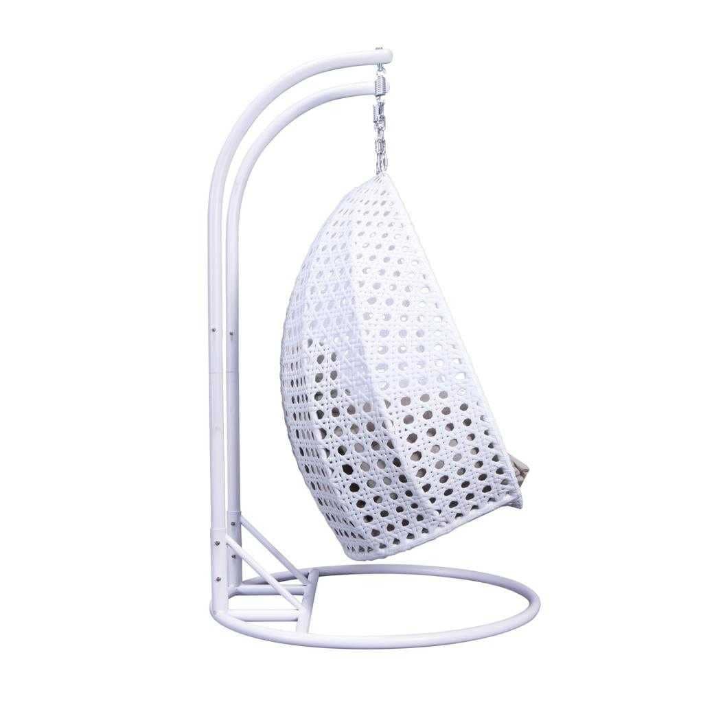 LeisureMod 2-Personen Hängesessel Ei mit Gestell - Outdoor/Indoor Rattan Korb Terrassen Schaukel Hängematte Liege mit Kissen
