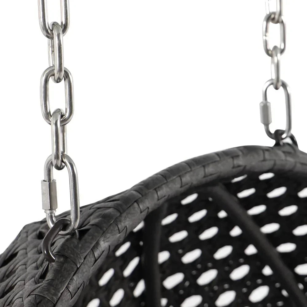 LeisureMod 2-Personen Hängesessel Ei mit Gestell - Outdoor/Indoor Rattan Korb Terrassen Schaukel Hängematte Liege mit Kissen