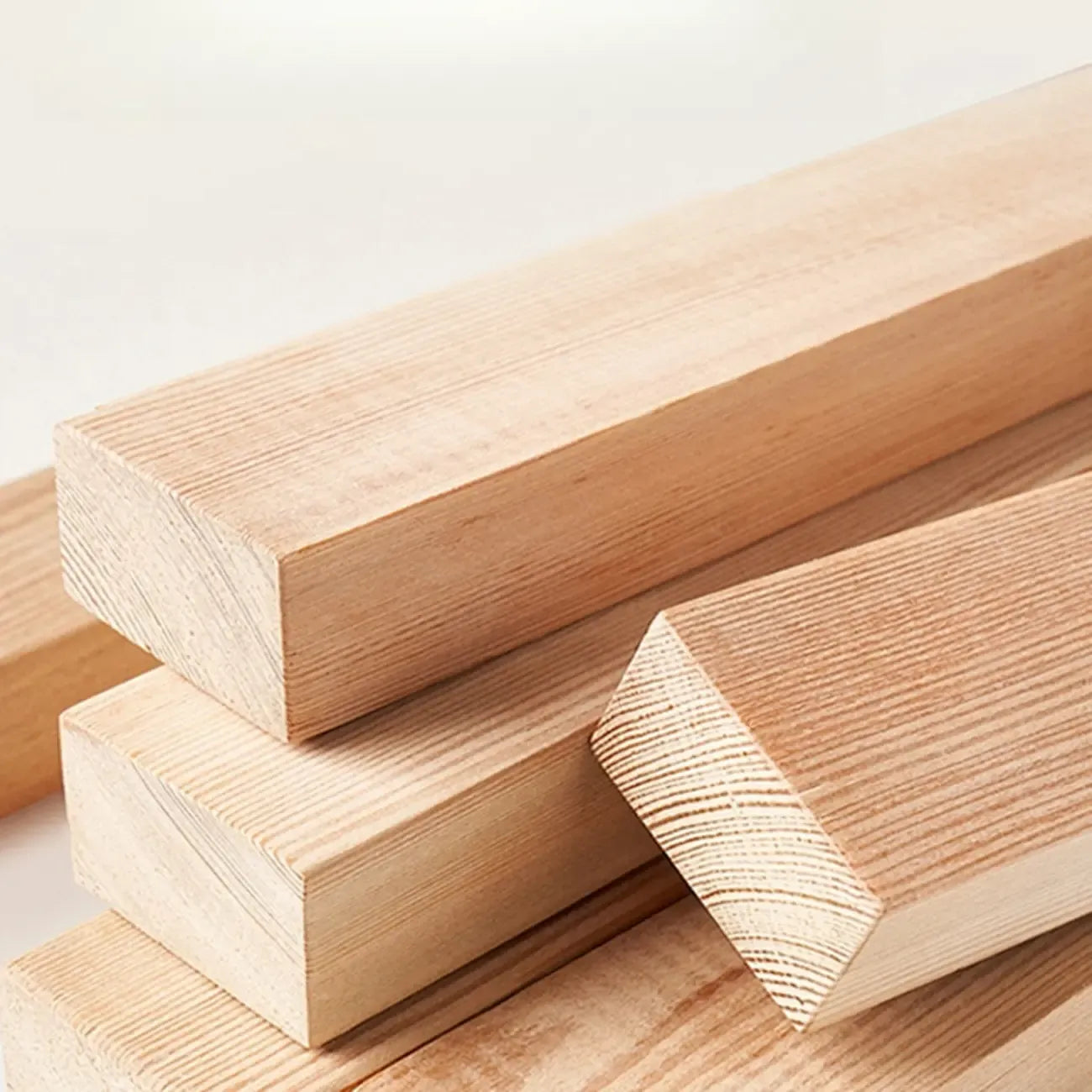 L-förmiges offenes Bücherregal aus Holz mit Naturfinish