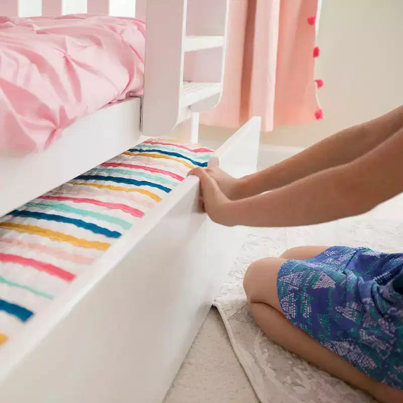 Max & Lily Massivholz Etagenbett, Twin über Full mit Ausziehbett und Leiter für Kinder