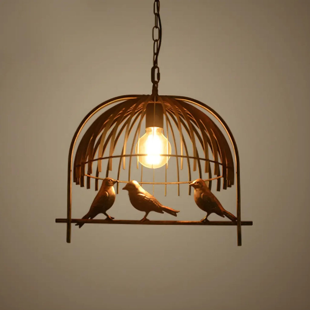 Pendelleuchte im Industriedesign mit Vogelkäfig für die Küche