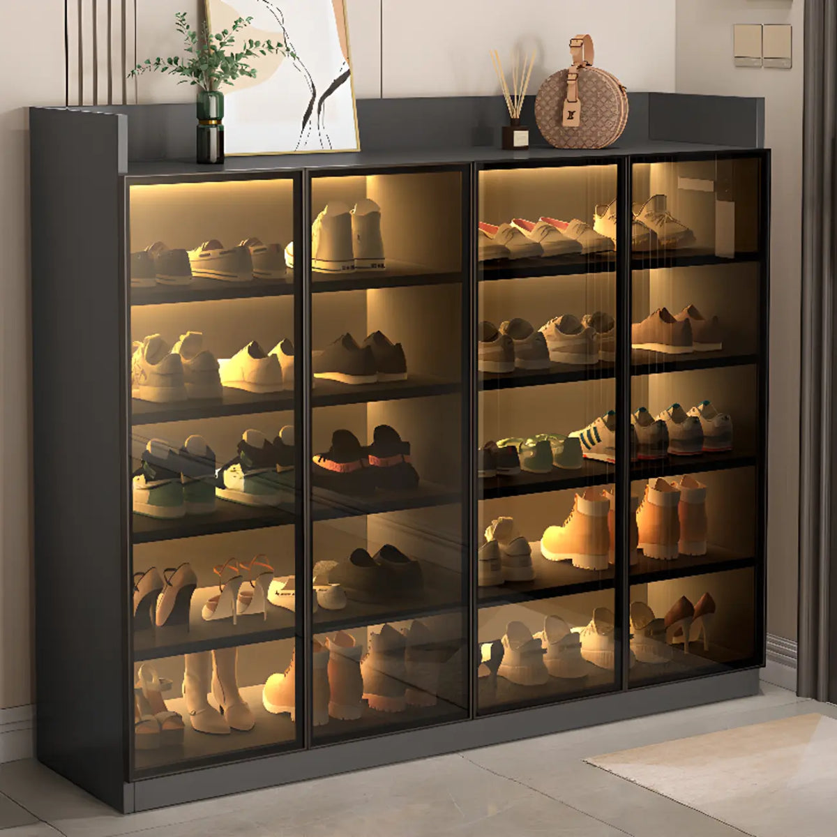 Schuhschrank mit LED-Beleuchtung, verstellbaren Einlegeböden und transparenten Türen