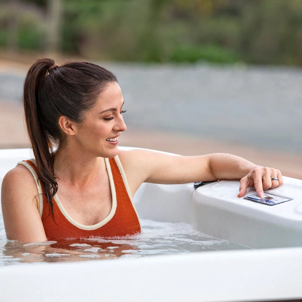 Lifesmart LS600DX Whirlpool für 7 Personen mit 65 Düsen, 230 V und 14-Düsen-Turbo-Blaster