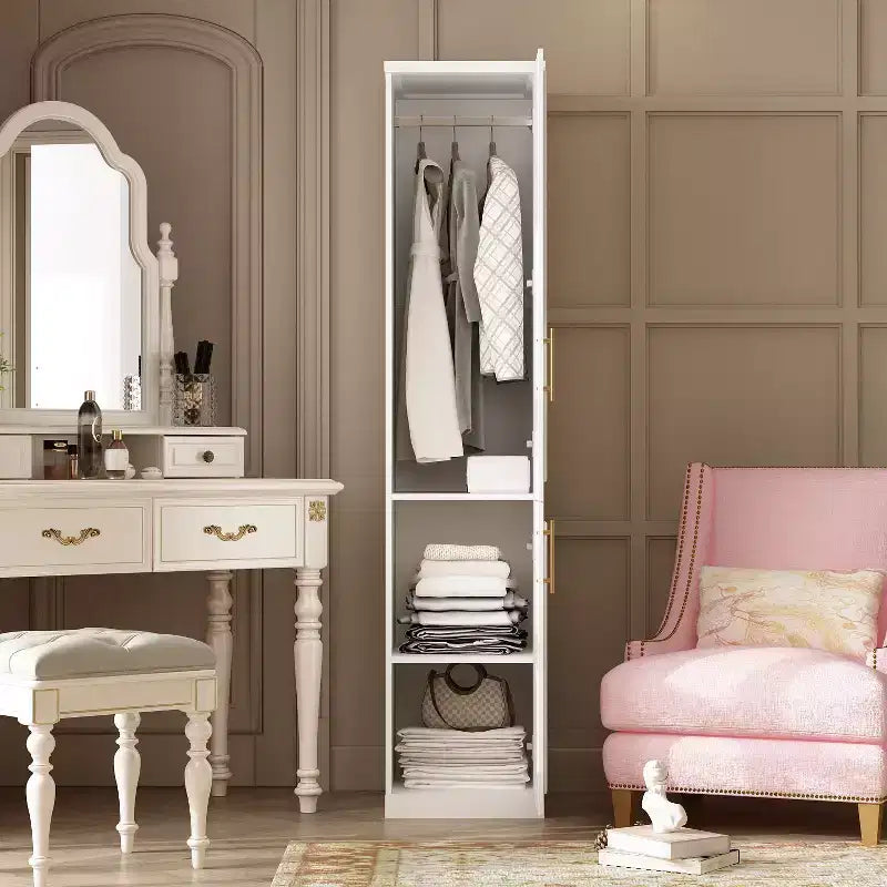 Famapy Luxe Weißer modularer Kleiderschrank mit goldener Hardware: Kassettentüren + gemischtes Türdesign Eleganter maßgeschneiderter Kleiderschrank für Schlafzimmer