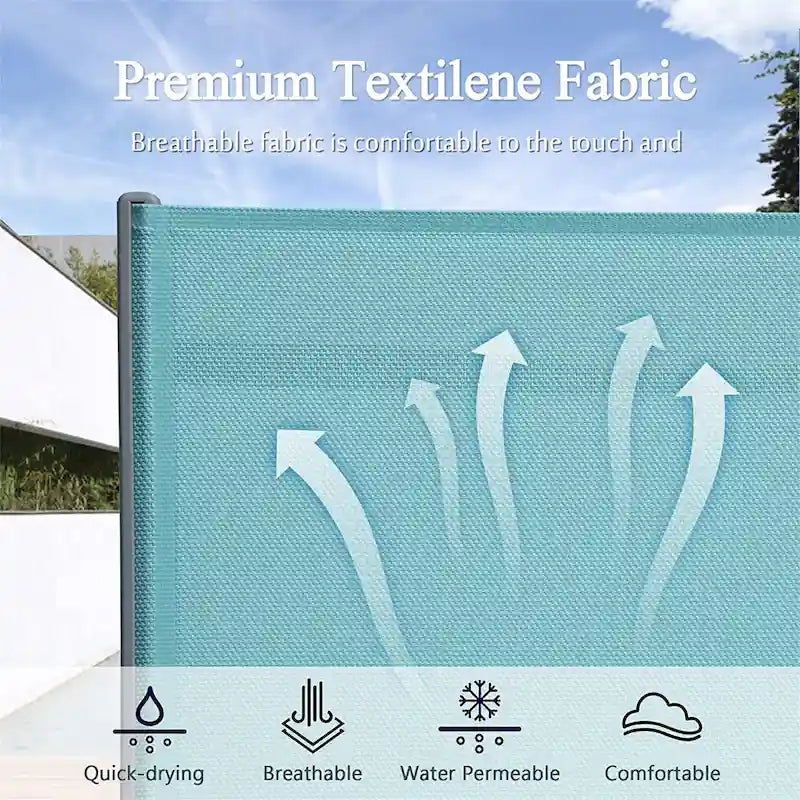 Zwei Outdoor-Loungesessel mit 1 Tisch