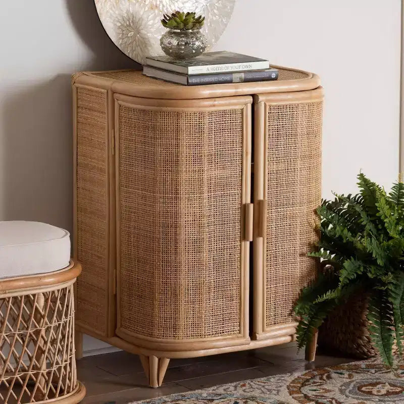 bali & pari Yanka Rattan-Schrank Natur: Handgefertigt, 2 Regalböden, Boho-Design