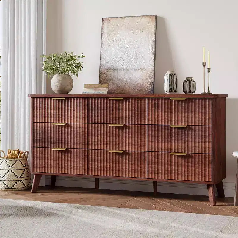Kommode mit 9 Schubladen, gerillt, moderne Kommode, Holzkommode als TV-Ständer, geschwungenes Profil, für Wohnzimmer, Flur