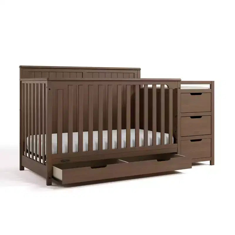 5-in-1 umbaubares Babybett und Wickeltisch mit Schublade