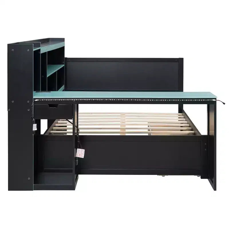 Gaming-Tagesbett (Queen-Size/Full-Size) mit Kopfteilregal, LED-Beleuchtung, integriertem Schreibtisch, Schubladen und Ladestation