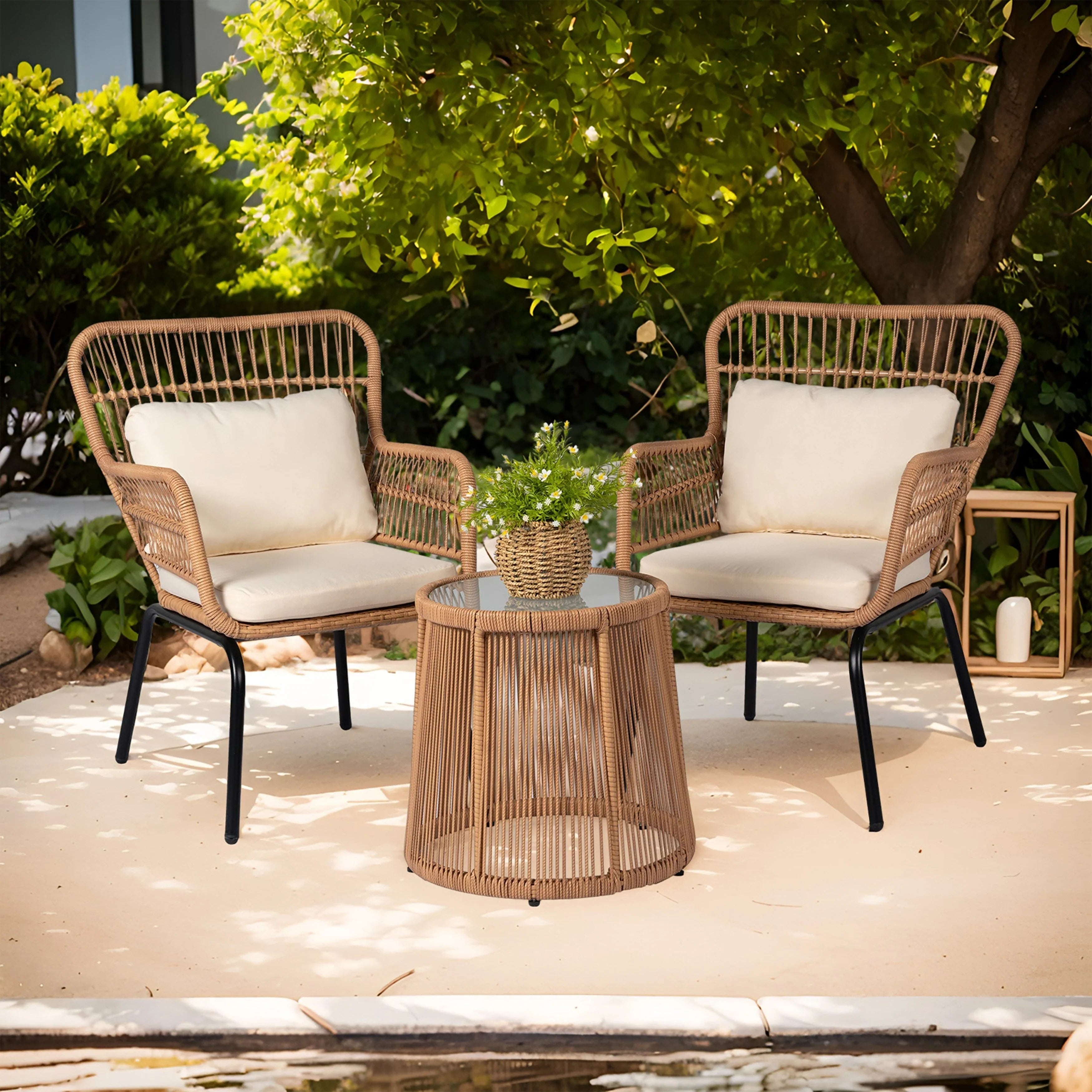 3-teiliges Outdoor-Bistro-Set aus Korbstühlen, witterungsbeständige Rattanmöbel-Sitzgruppe mit Kissen