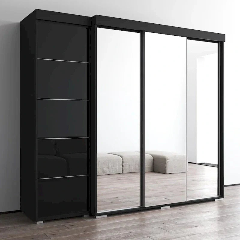 Drei-Spiegel-Kleiderschrank