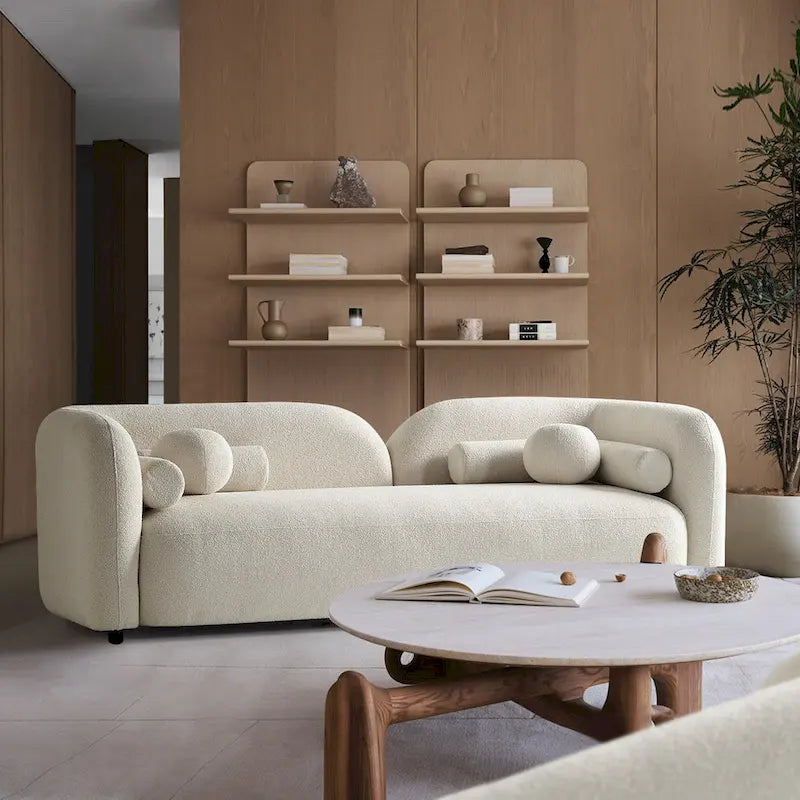Milet Luxuriöses modernes Bouclé-Sofa mit geschwungenen Armlehnen