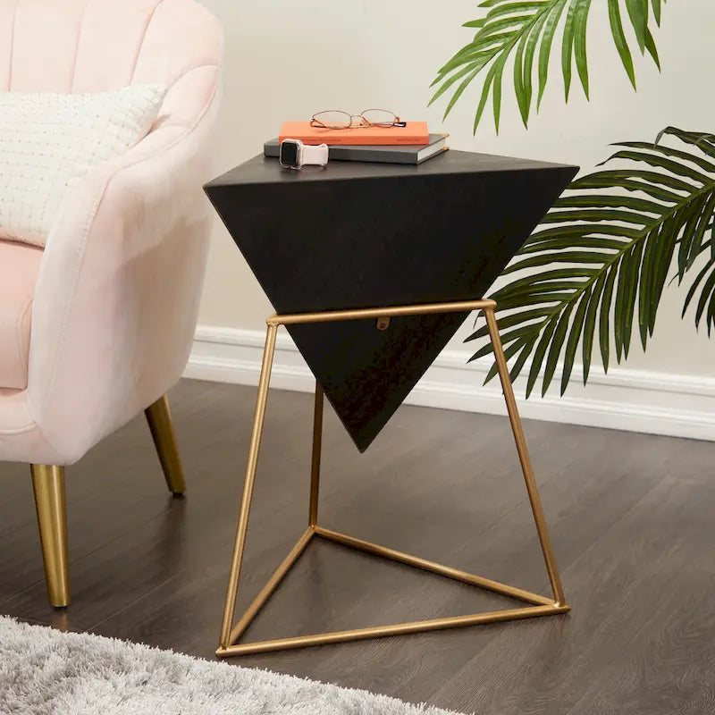 Akzenttisch in umgedrehter Pyramidenform aus Holz mit Metallgestell – Schwarz oder Weiß – Roche River Decor