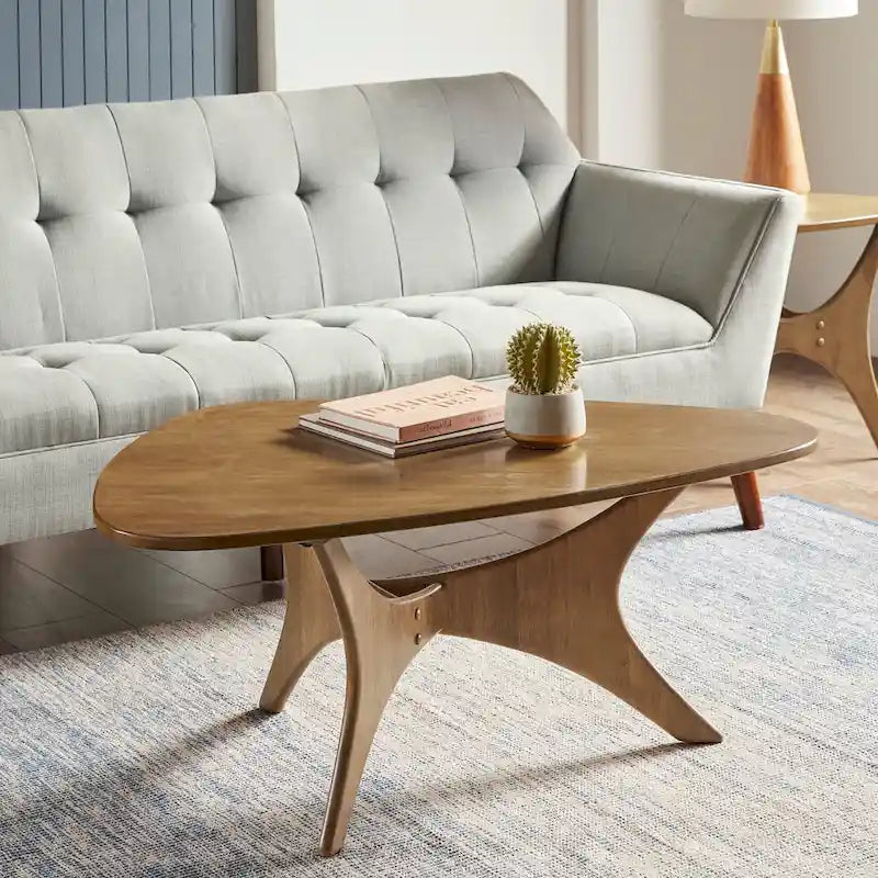 INK+IVY Blaze Dreieckiger Couchtisch aus Holz