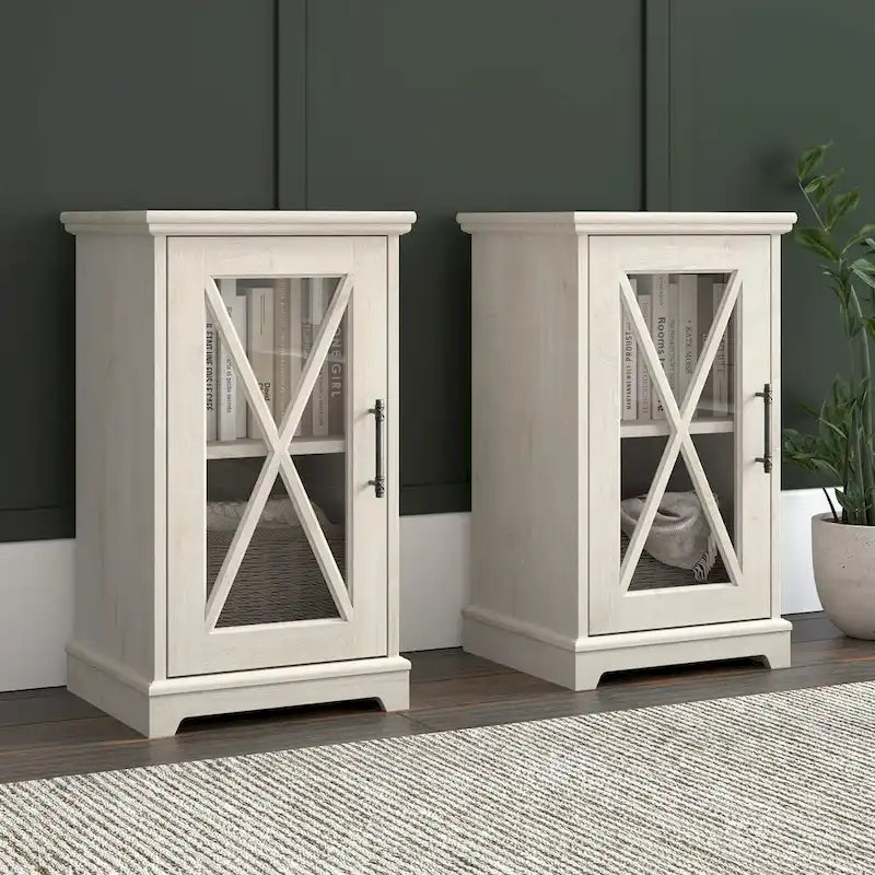 Lennox Kleiner Beistelltisch im Landhausstil mit Stauraum von Bush Furniture