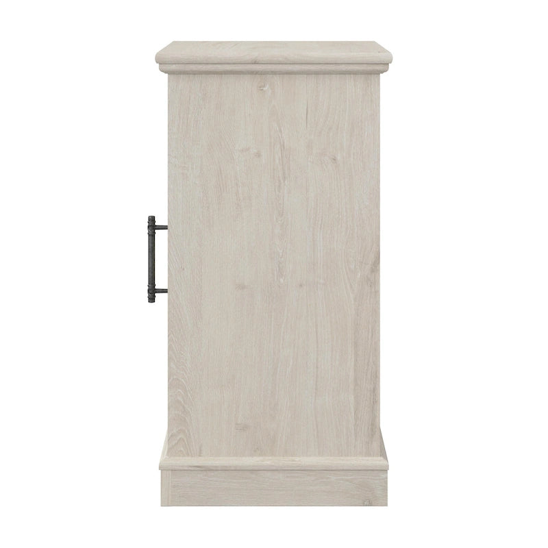 Lennox Kleiner Beistelltisch im Landhausstil mit Stauraum von Bush Furniture