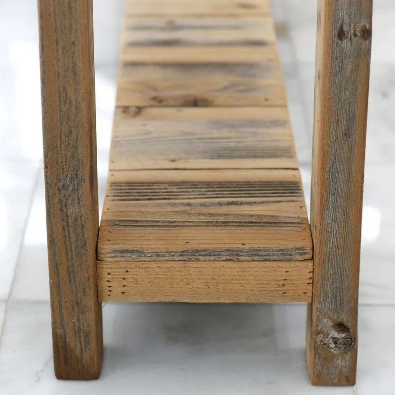 Naturholz-Konsolentisch im Minimalisten-Design