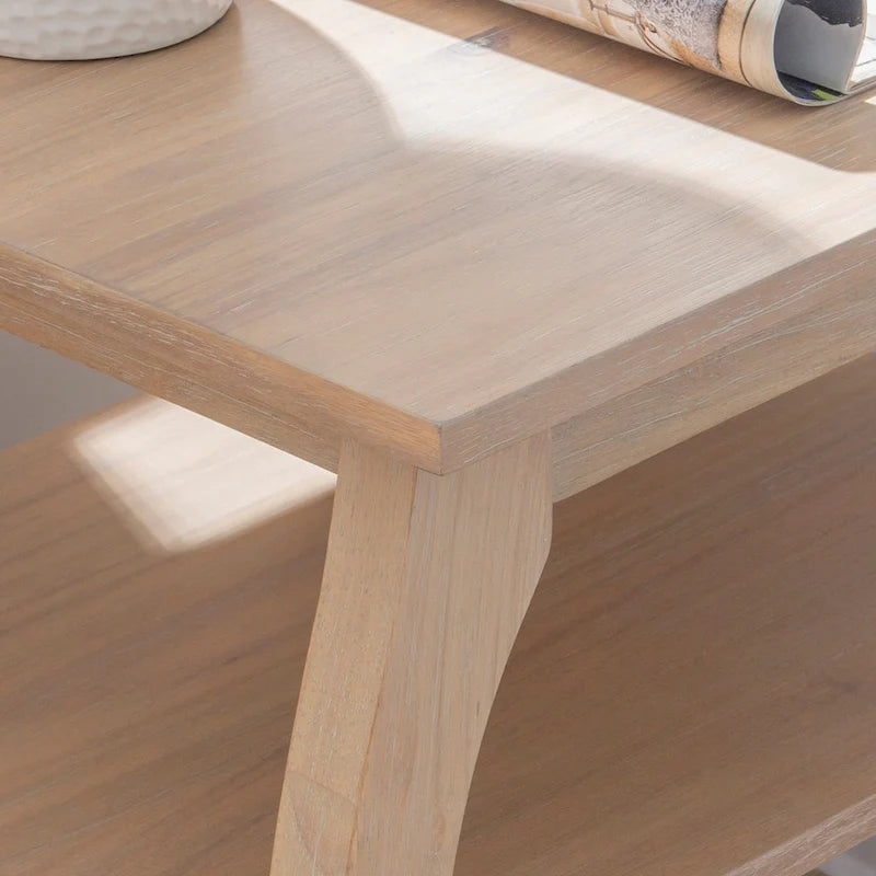 Ingrid Wood Farmhouse Beistelltisch mit 2 Ablagen