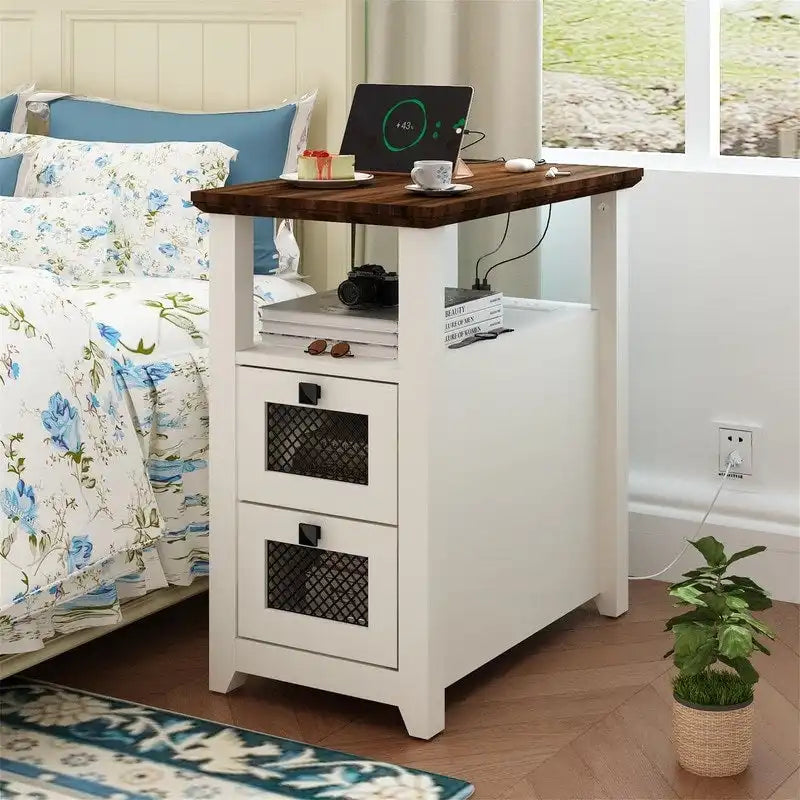Beistelltisch mit Ladestation – 35T x 60B x 63H cm
