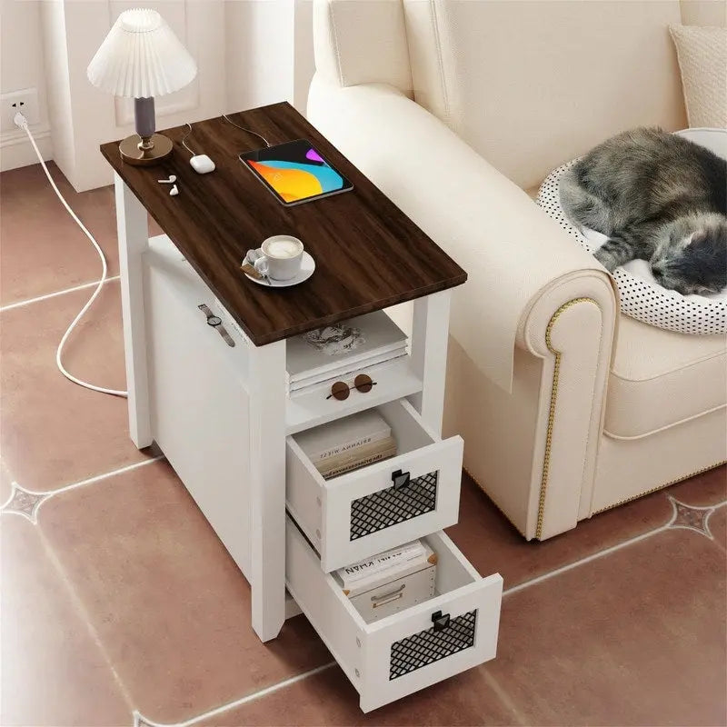 Beistelltisch mit Ladestation – 35T x 60B x 63H cm