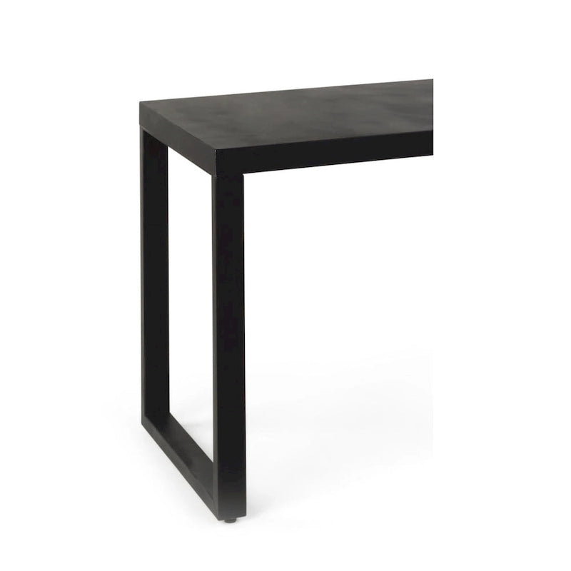 Moderne schwarze Metalltische