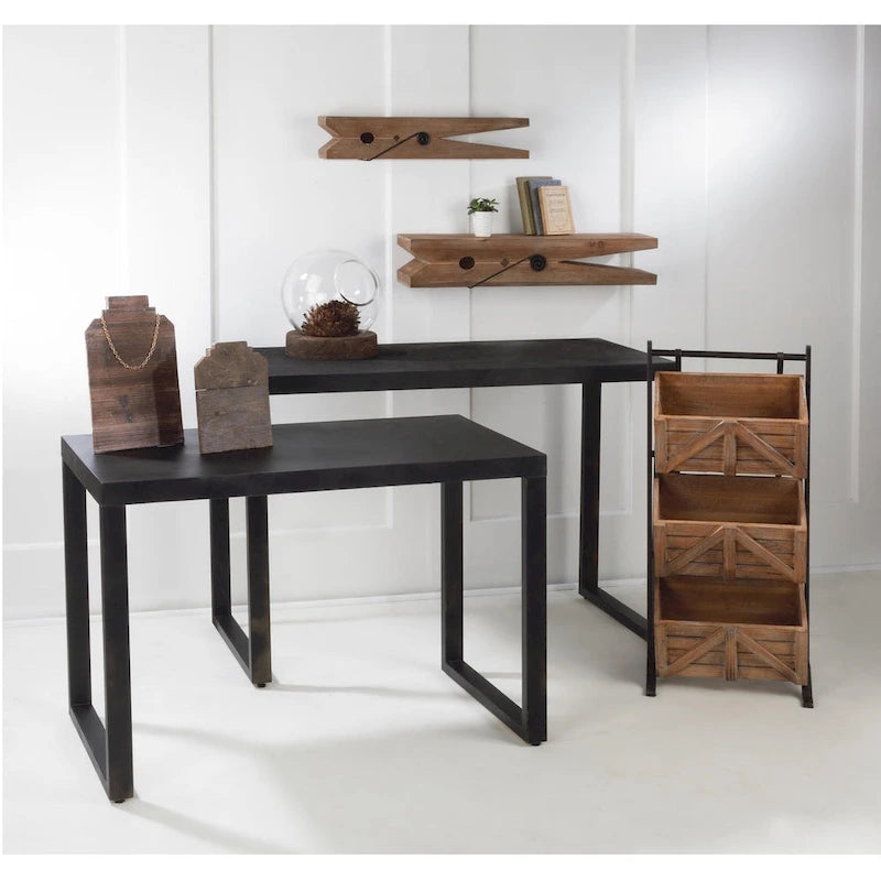 Moderne schwarze Metalltische