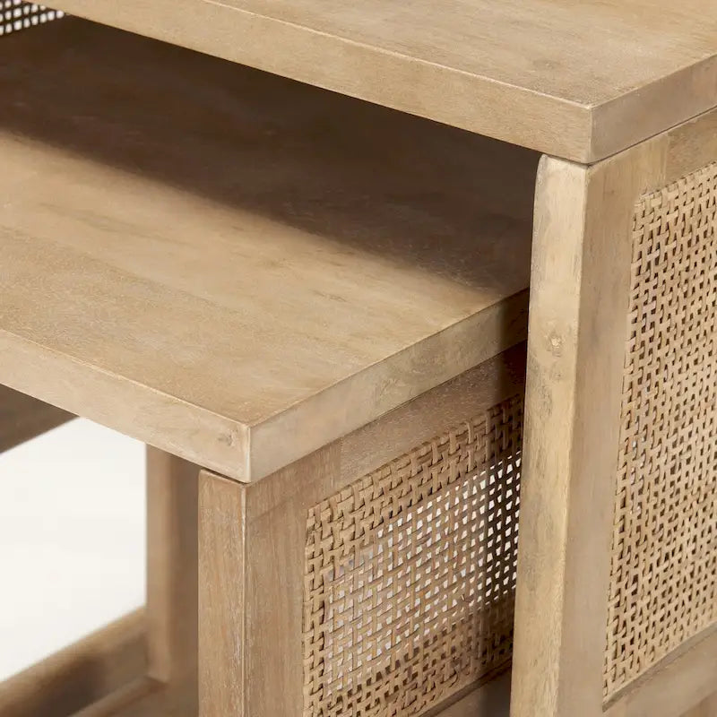 Grier Massivholz Beistelltische mit Rattan-Akzenten, quadratisch, im 2er-Set – 51L x 51B x 58H cm