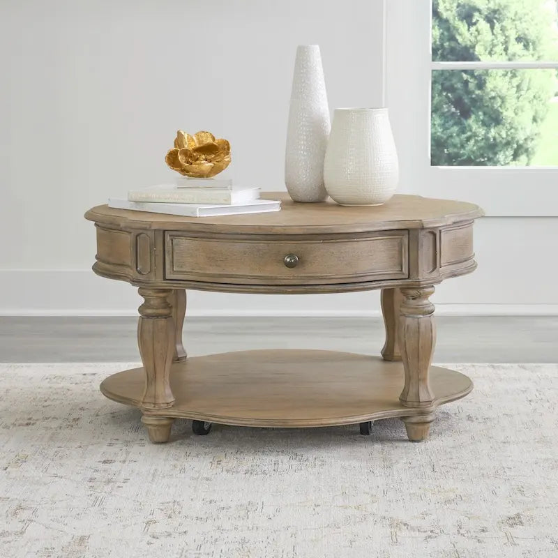 Magnolia Manor Weathered Bisque Runder Couchtisch