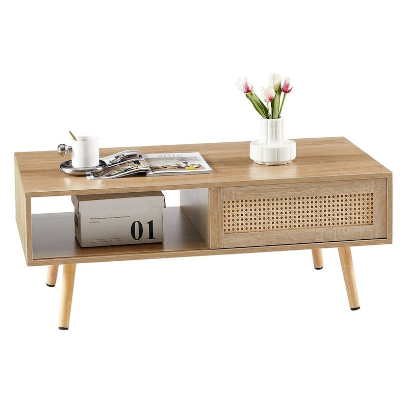Mieres Moderner Couchtisch, rechteckiger Holztisch mit Rattan-Geflecht und Massivholzbeinen