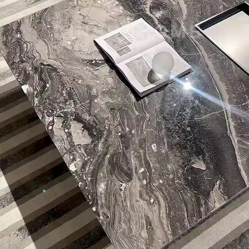 Moderner quadratischer Couchtisch 42 aus KunstmarmorHochglanz-Tischplatte aus gesintertem Stein
