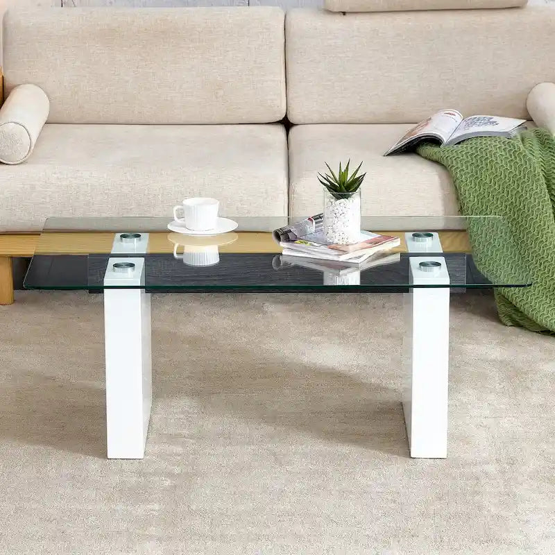 Moderner minimalistischer Couchtisch
