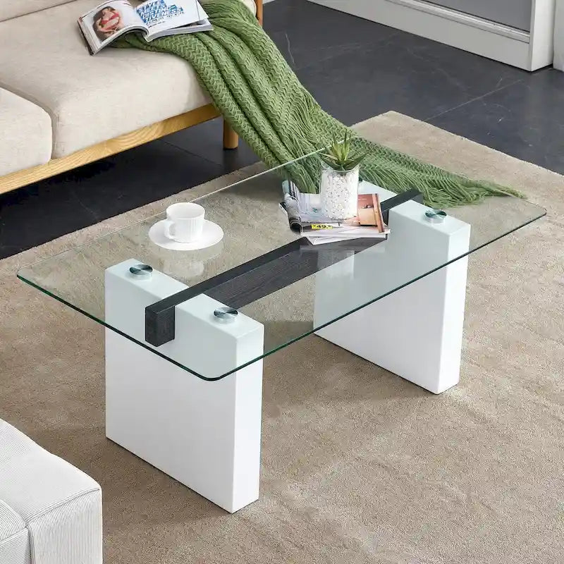 Moderner minimalistischer Couchtisch