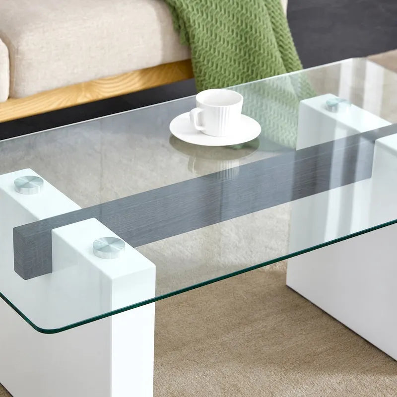 Moderner minimalistischer Couchtisch