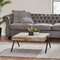 Couchtisch aus Mangoholz, modernes Industrial Design, mit Holzplatte und Metallbeinen