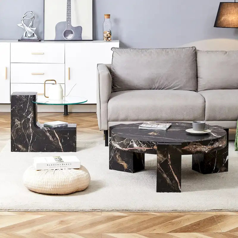 Der abnehmbare Doppelstock-Couchtisch, dessen abnehmbares Design die Raumnutzung flexibler gestalten kann