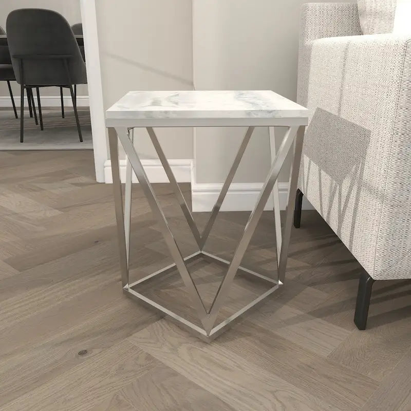 Edelstahl-Metallbeistelltisch mit Marmorplatte – Silber – Roche River Decor