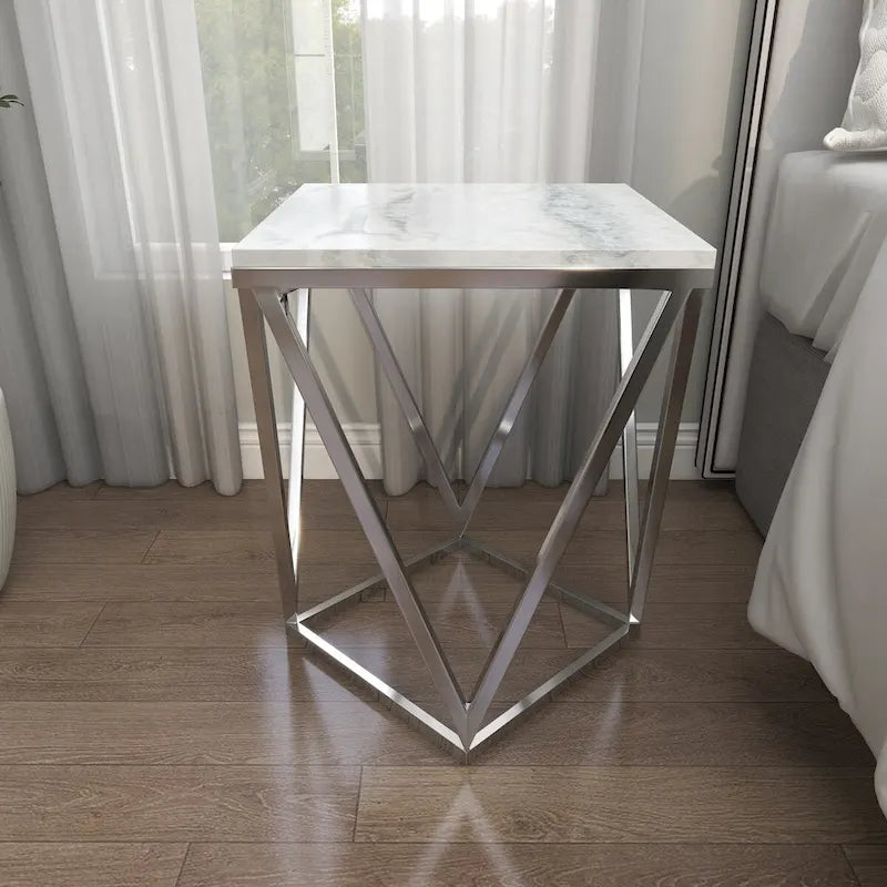 Edelstahl-Metallbeistelltisch mit Marmorplatte – Silber – Roche River Decor