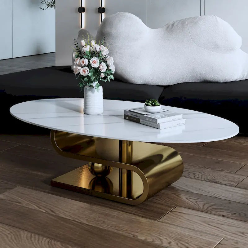 Exquisiter moderner ovaler Couchtisch mit weißer 51L-Steinplatte und goldfarbenem Metallsockel